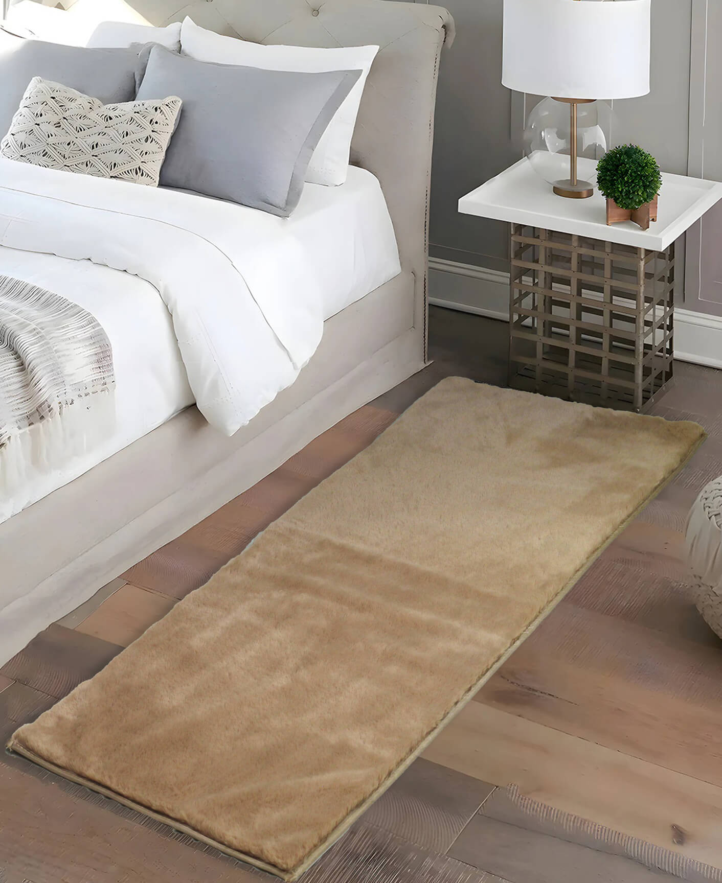 beige bed runner