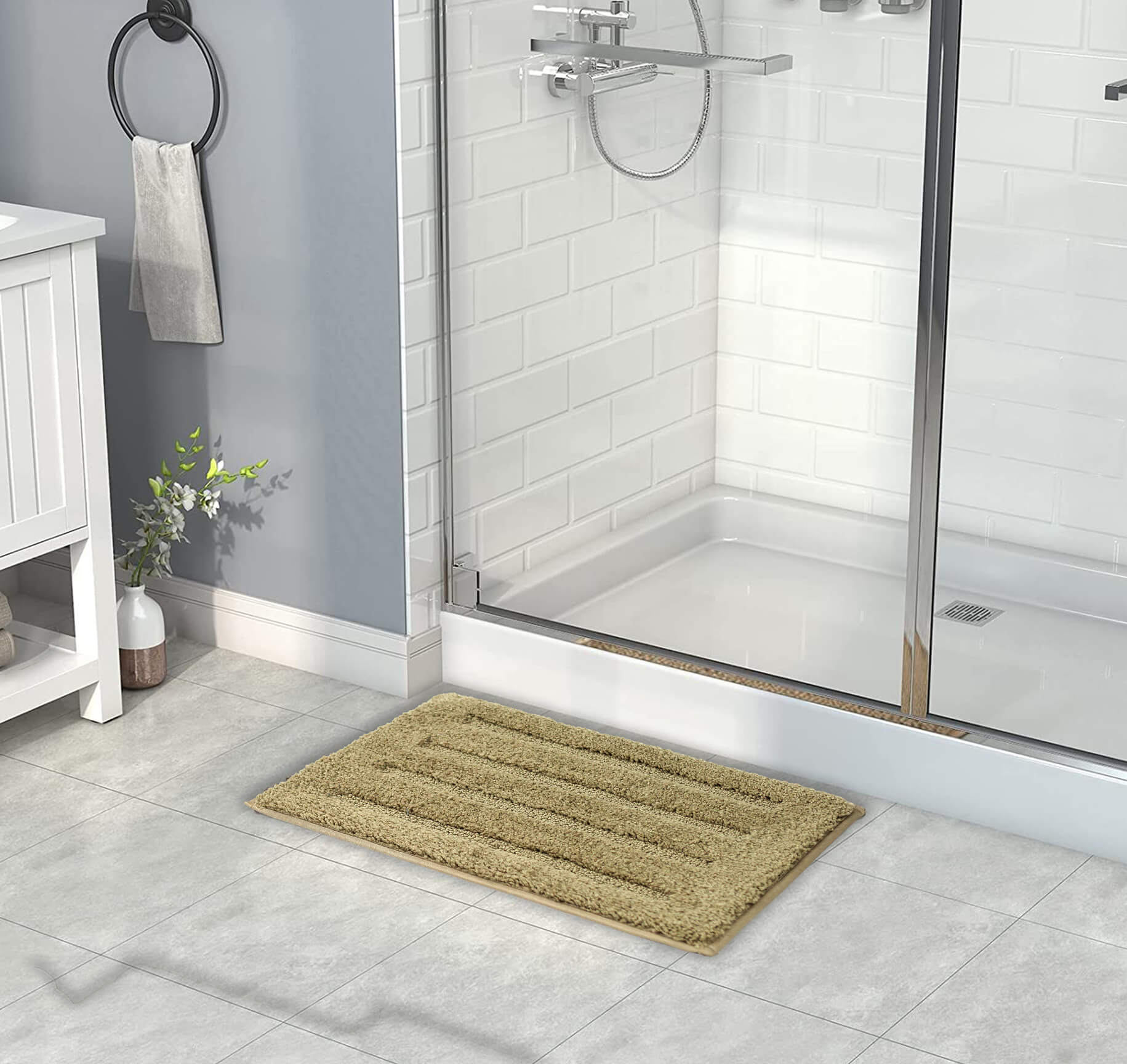 beige bath mat