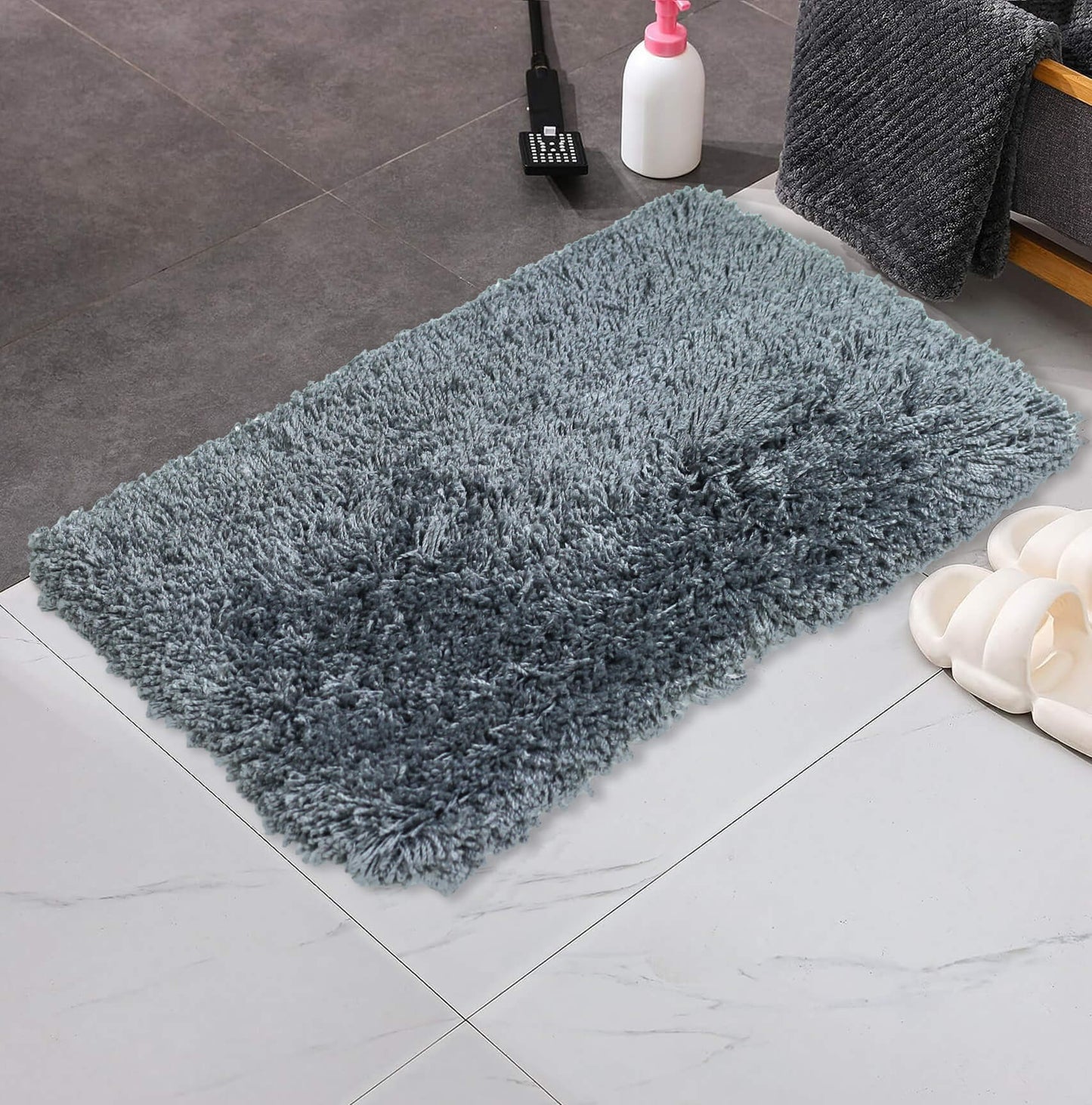 grey bath mat